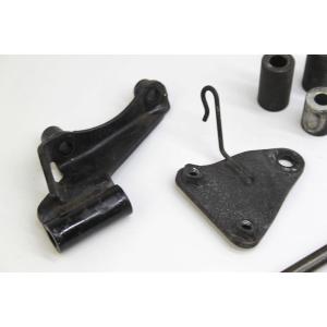 SUPPORTI STAFFE PERNI MOTORE