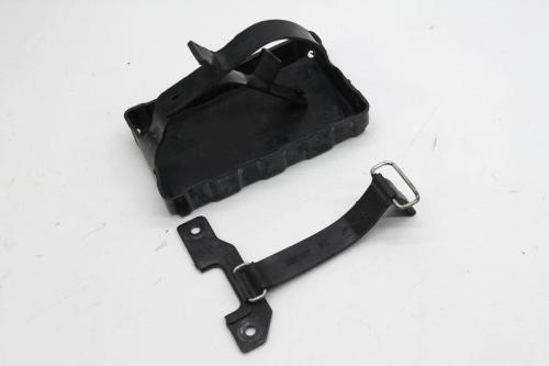 PLASTICA ALLOGGIAMENTO VANO BATTERIA