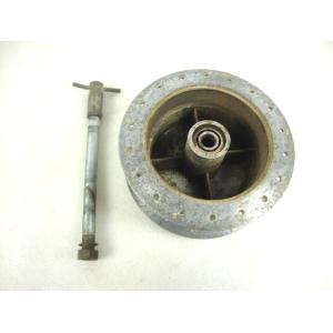 FRONT WHEEL HUB WITH PIN