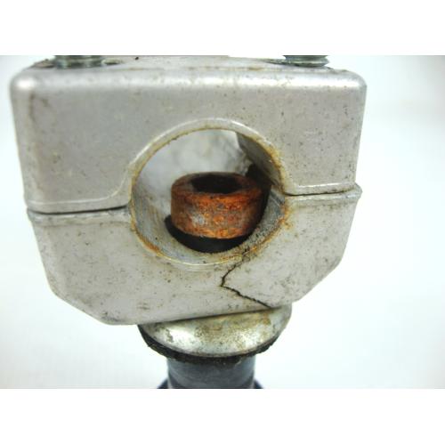 HANDLEBAR RISERS - BROKEN