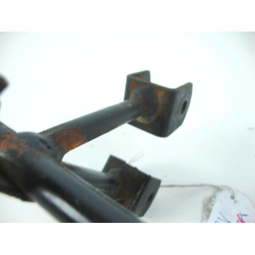 FRONT HEADLIGHT SUPPORT FRAME