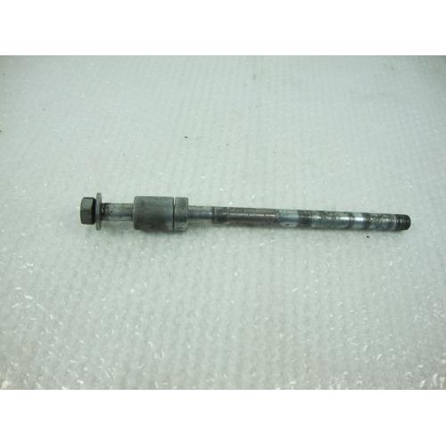 REAR WHEEL AXLE + SPACERS