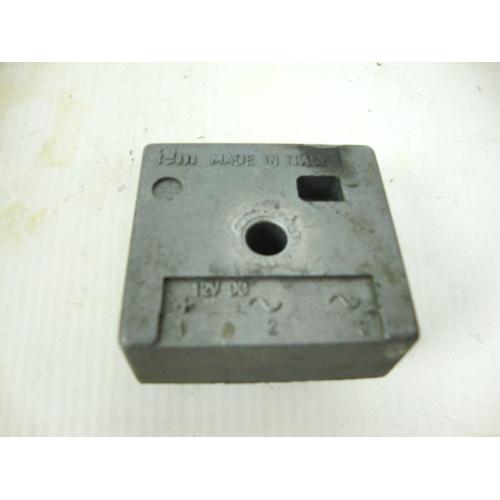 VOLTAGE REGULATOR