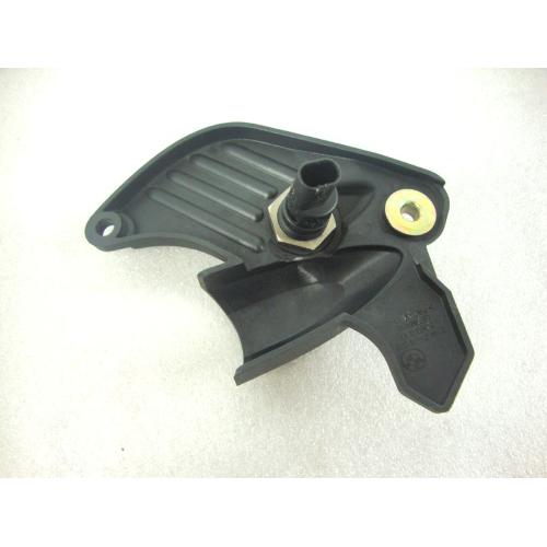 12V AUXILIARY POWER SOCKET