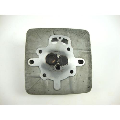 REAR ENGINE HEAD