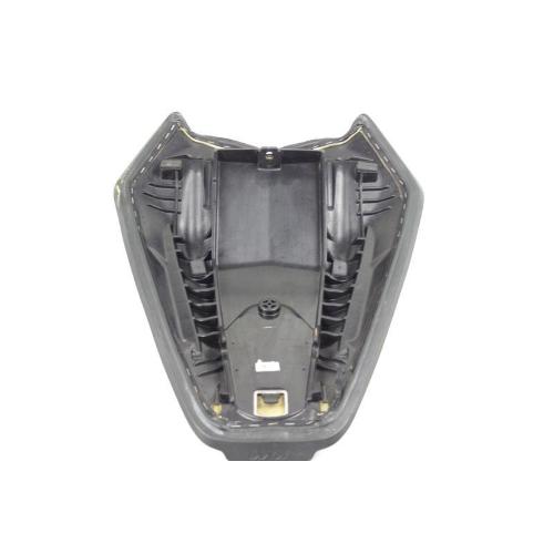 REAR SADDLE