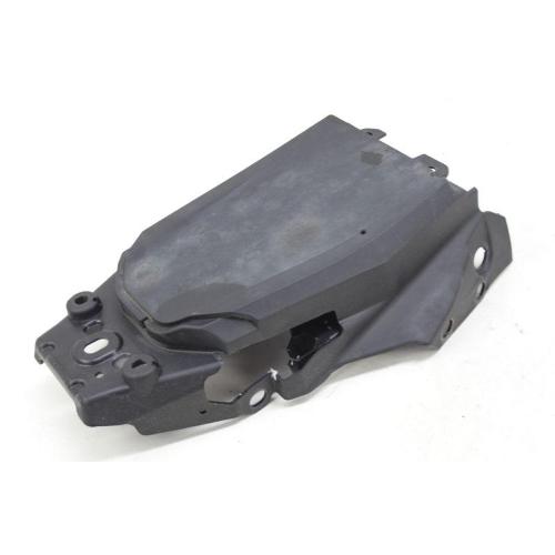 PLASTIC UNDER-SADDLE