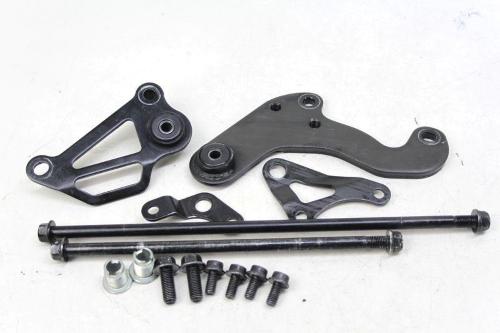 ENGINE PIN BRACKET KIT