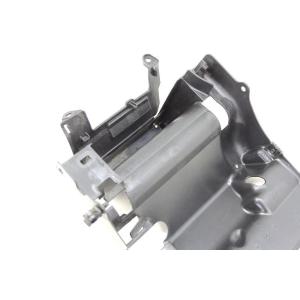 PLASTIC UNDER-SADDLE