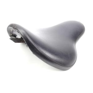 SINGLE-SEAT SADDLE