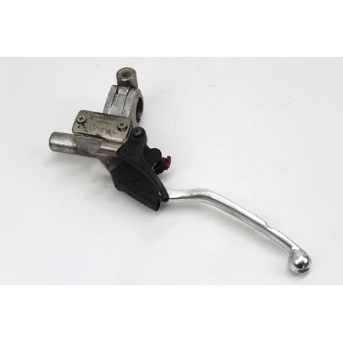 CLUTCH MASTER CYLINDER