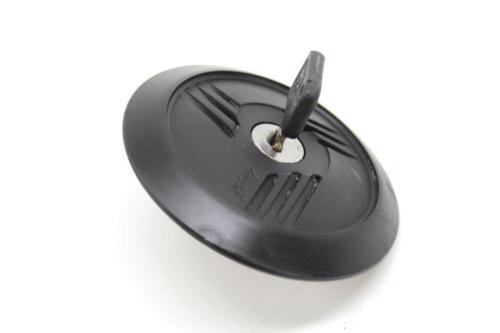 FUEL CAP WITH KEY