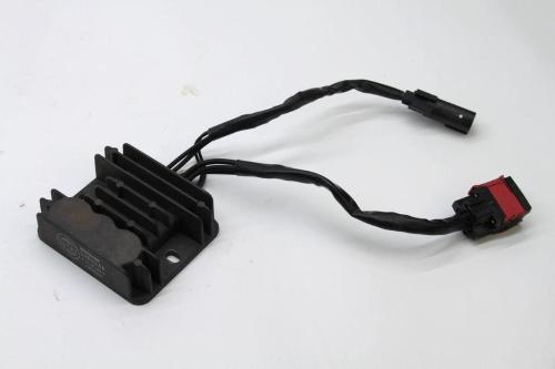 REGOLATORE DI TENSIONE SH898AA